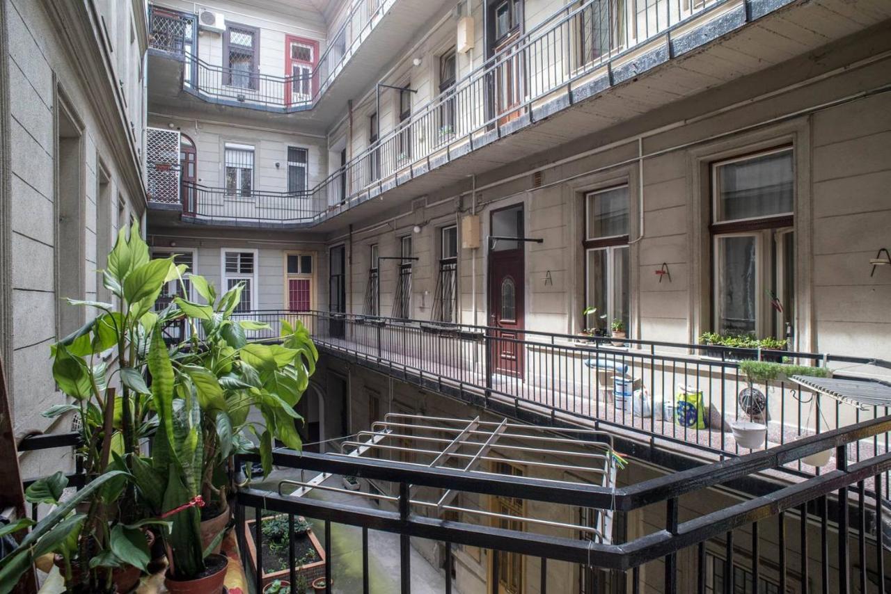 Comfy, Renewed 3 Bedroom Apt In Center บูดาเปสต์ ภายนอก รูปภาพ